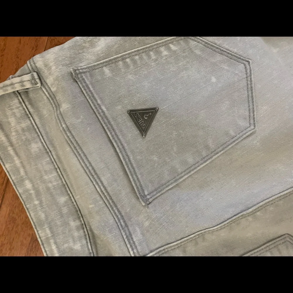 Guess Mid Rise Jeans - Picture 4 of 5
